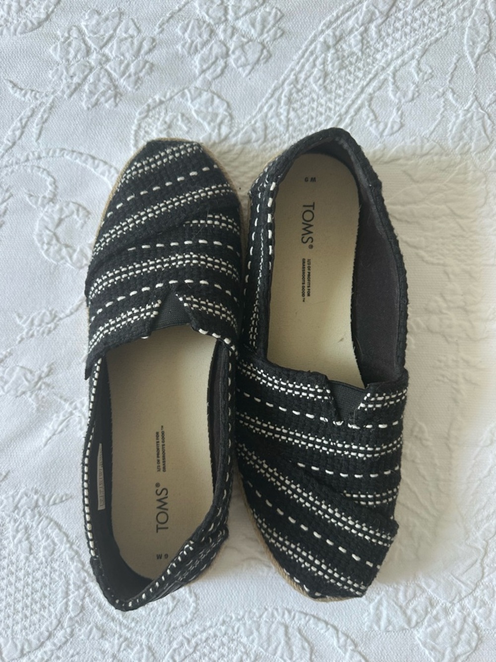 TOMS Women's Black Woven Slip-On Espadrilles 6 M